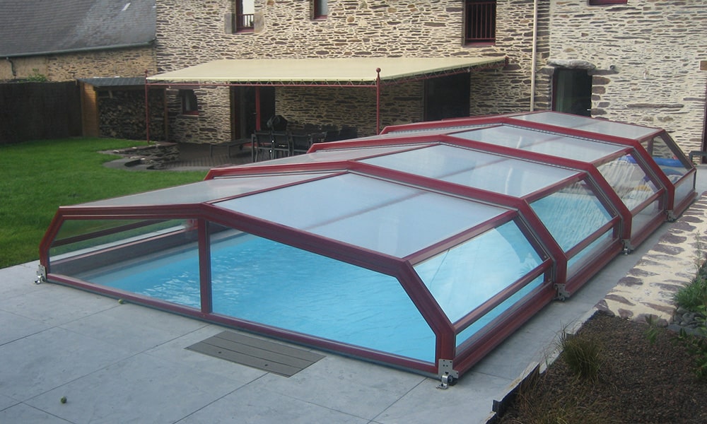 Abri piscine bas motorisé - Orgères (35)