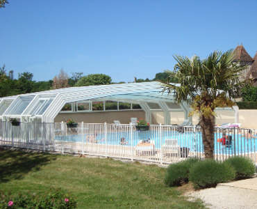 Abris de Piscine Professionnels - Abri de piscine au Camping Le Ventoulou